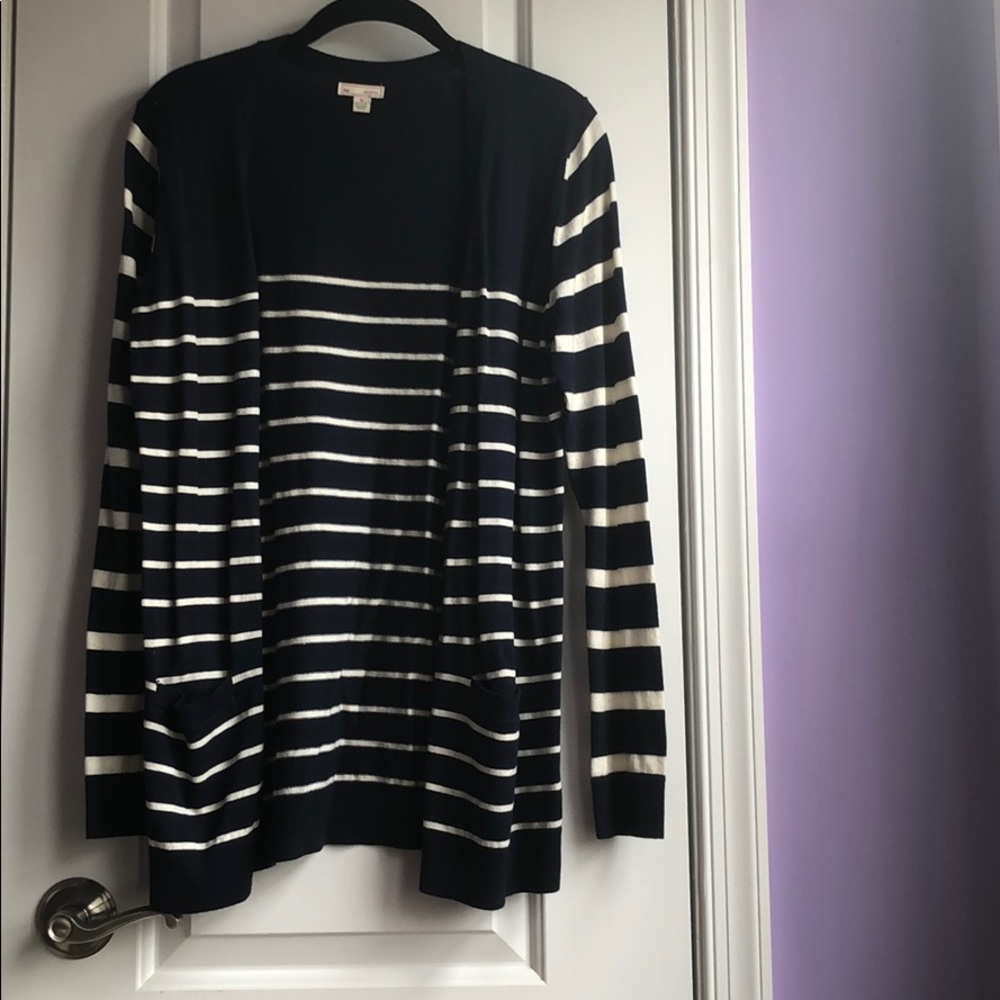 Comfy striped cardigan with front pockets
